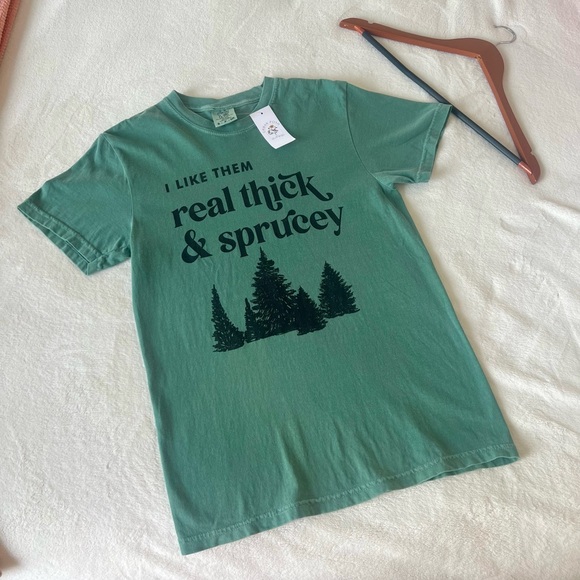 Comfort Colors Graphic Tee NWT - Picture 2 of 4